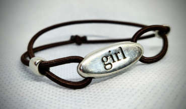 Preview: Irisches Armband in Gälisch-Englisch (cailín-girl)