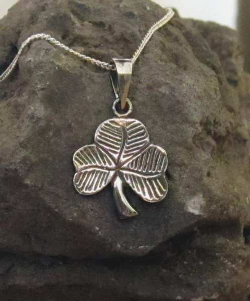 Celtic Pendant Shamrock with Necklace